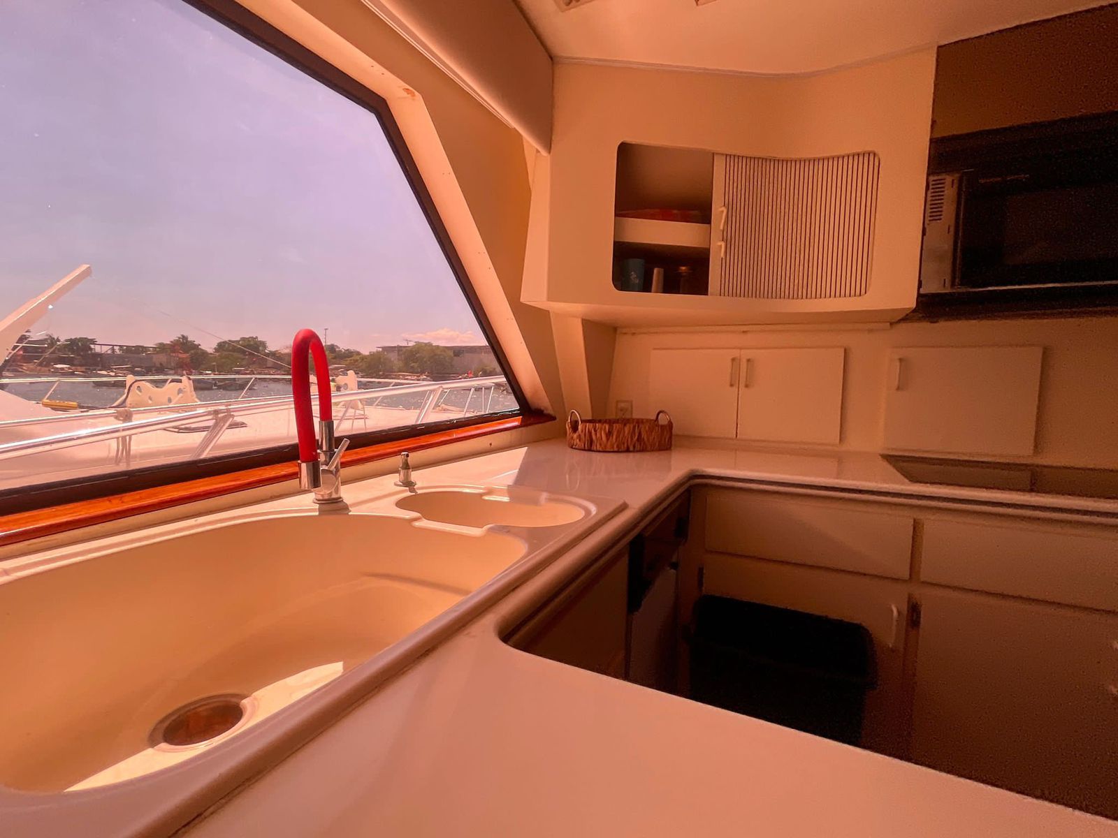 Yate Big Thunder - Imagen 20